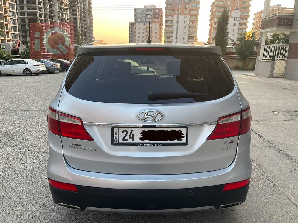 Hyundai Grand Santa Fe